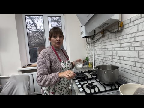 Видео: ГОТОВЛЮ БЕЛЯШИ И СУП ИЗ ДОМАШНЕЙ ТУШЕНКИ. ИЗ ГОРОДА В ДЕРЕВНЮ ПЕРЕЗАГРУЗКА.