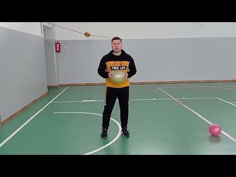 Видео: Подачі м'яча. 3 Техніки виконання. Волейбол. #дистанційненавчання #волейбол