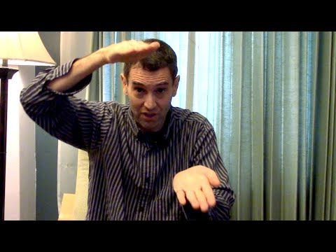 Видео: Все травмированы: объясняет бывший терапевт