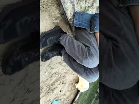 Видео: Мир глазами Жени, раскопали клад на котором Женя закопал 6 лет назад, нашли чью-ту руку под землёй😨