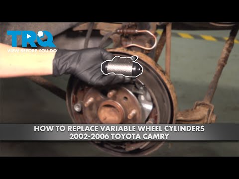 Видео: Как заменить рабочие тормозные цилиндры Toyota Camry 2002-2006 годов