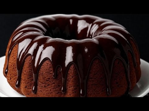 Видео: Шоколадный торт – пышный и влажный | Секрет самого вкусного торта в мире всего за несколько минут! 🍫