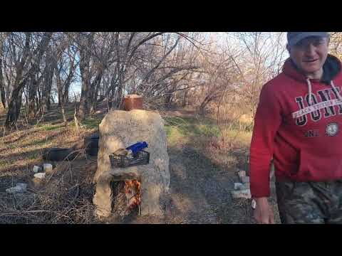 Видео: Делаем обжиг кирпича в печи построенной из бетонного боя и керамической ёмкости.