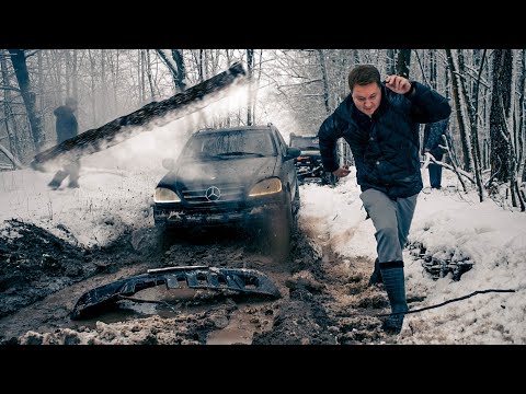 Видео: КОГДА НЕЧЕГО ТЕРЯТЬ! Mercedes крушит ЧУЖИЕ АВТО!