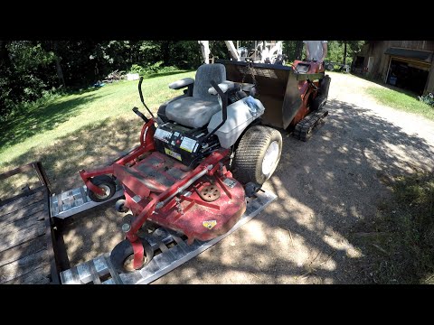 Видео: Переворачиваю еще один дешевый нулевой поворот (Exmark Lazer Z)