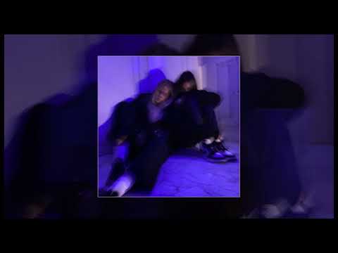 Видео: Вика Коробкова, Даша Волосевич - Чувства (Официальная премьера трека)