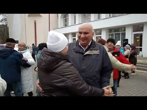 Видео: Я хочу побыть с тобой........... 10.11.24 Гомель парк Луначарского 🥰💫