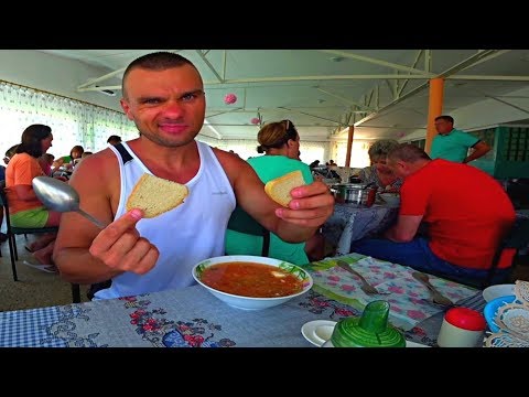 Видео: ЗАТОКА! ОБЕД В ОТЕЛЕ. СМОТРИМ ЧЕМ КОРМЯТ ...