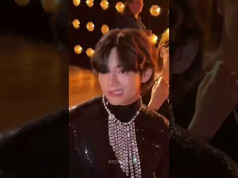 Видео: Невозможно уйти от магических глаз... #taehyung  #bts  #army