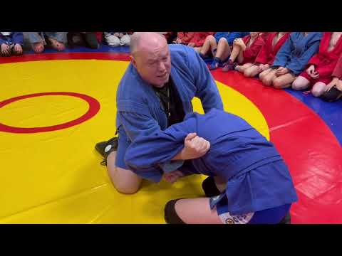 Видео: Самбо партер. Переворот вперед через ногу ⚡☠️ #самбо #самбопартер #переворотчерезногу #артемикс