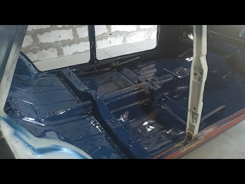 Видео: ВАЗ 2103. Покраска салона и багажника.