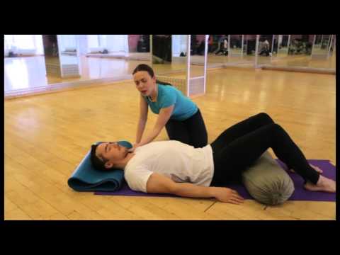 Видео: Йога для поясницы с Марией Олешко