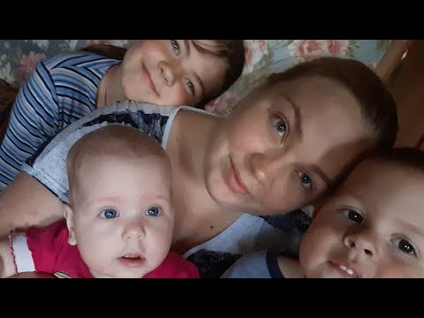 Видео: 1 день из жизни мамы троих детей в деревне. Здесь живут бомжи? Нет, здесь живёт счастье