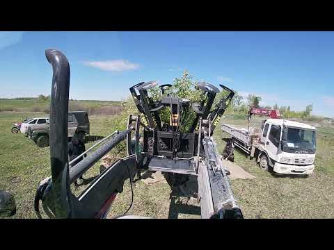 Видео: Hidromek 102b садим яблоньки