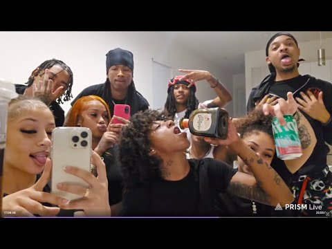 Видео: ДОБРО ПОЖАЛОВАТЬ В МОЮ ЖИЗНЬ НА TWITCH | Трансляция Sleepover + Мы прошли проверку и набрали 20 т...