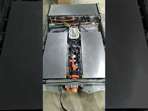 Видео: Батарея на Nissan leaf. Новая конструкция батареи из отдельных элементов CATL на 40 кВт.