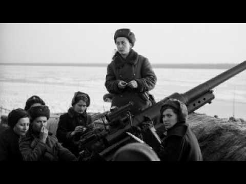 Видео: Итальянцы под Сталинградом не верили, что женщины зенитчицы сбивают Мессершмитты