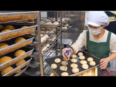 Видео: Невероятные количества! Откройте для себя старинную пекарню, продающую 4000 штук в день.