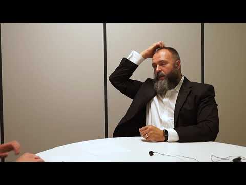 Видео: Как увеличить продажи? Эмоции в переговорах. Техника продаж.