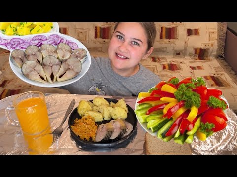 Видео: МУКБАНГ/ДОМАШНЯЯ ЕДА/КАРТОШКА ВАРЕНАЯ/СКУМБРИЯ