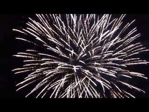 Видео: Салют в Орле 9 мая 2015 года