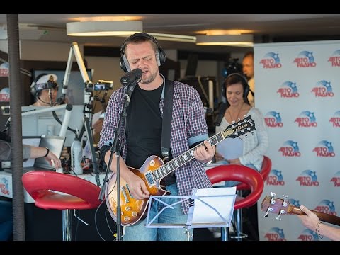 Видео: Александр Пушной - Улыбаемся и Машем (LIVE @ Авторадио)