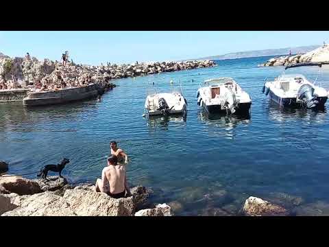 Видео: Марсель. Пляжи 🏖 🛶  и бухты, рестораны🍷 🦪 🦞 бары 🍹в центре города/Marseille les plage. Restaurants.