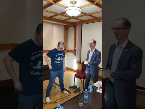 Видео: Нестабильность связок заднелатерального угла коленного сустава.  Мастер класс проф. Арькова В.В.