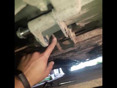 Видео: Замена нижней опоры двигателя на МАЗДА 6