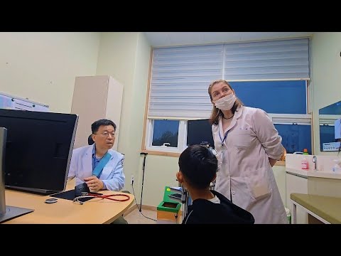 Видео: Начались сильные рейды! Иду в больницу с детьми #жизньвюжнойкорее #кино #работавкорее