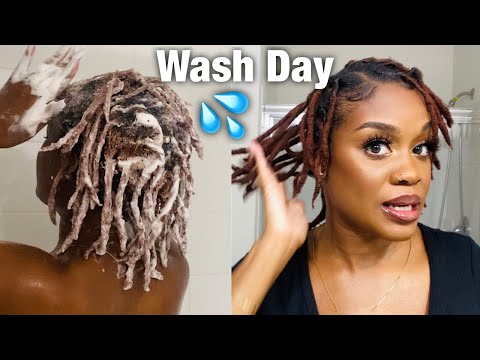 Видео: Давайте, переплетите волосы вместе со мной! | Как стирать и переплетать волосы Starter/Baby Locs ...