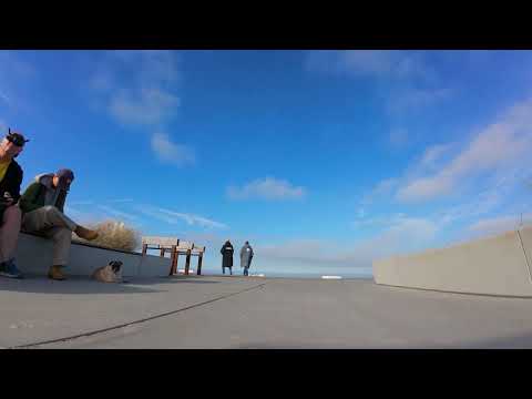 Видео: Нидерландский пляж между Северным морем и озером - Нидерландский пляж между Северным морем и озером