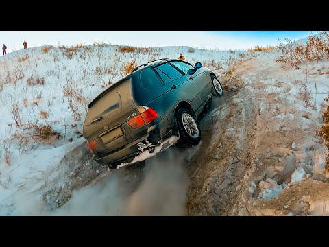 Видео: ЧТО ТВОРИТ BMW X5 против AUDI Q7, PRADO и G-class на OFFROAD