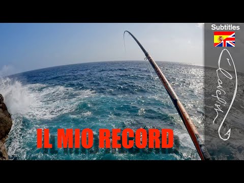 Видео: Огромный лещ в пене