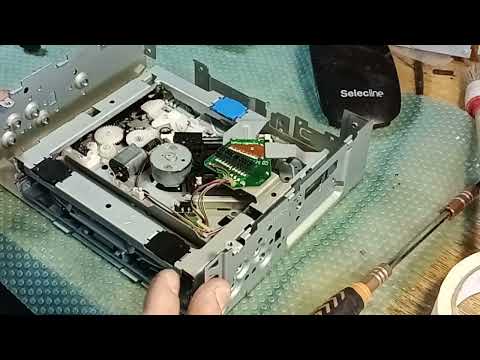 Видео: Клиент всегда врёт? Автомагнитола JVC KD-G747 не работает дископриемник.