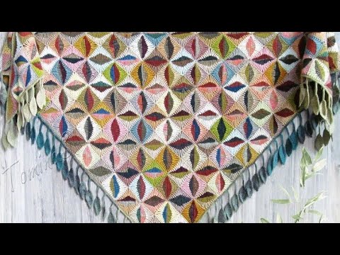 Видео: Как связать очень оригинальную женскую шаль со всеми деталями крючком для начинающих.