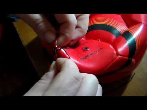 Видео: Как зашить мяч внутренним швом в домашних условиях.