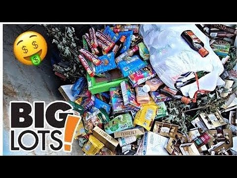 Видео: НЫРЯТЬ В МУСОРНЫХ КОНТЕЙНЕРАХ — НЕРЕАЛЬНО! ЭТОТ МУСОРНЫЙ КОНТЕЙНЕР БЫЛ ПОЛНЫЙ!!