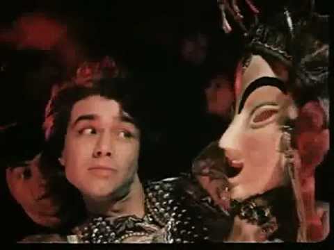 Видео: Гости въехали к боярам во дворы