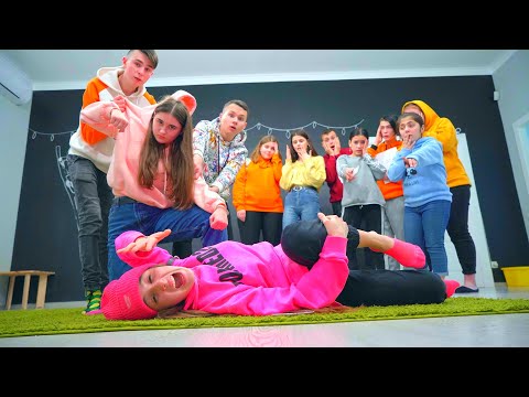 Видео: ДИАНЕ ВЛЕТЕЛО ОТ СТАРШЕКЛАССНИКОВ!!