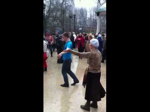 Видео: Звезда парка в Сокольниках