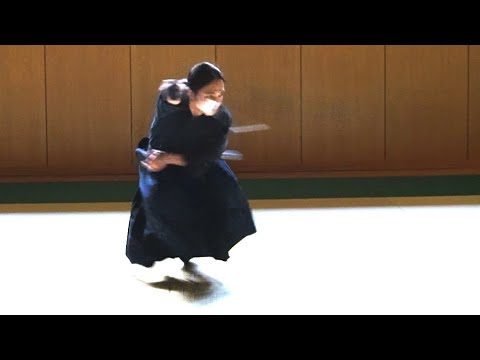 Видео: Техника рисования меча "Battojutsu" Такаюки Канаяма 2025