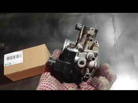 Видео: Замена (чистка) клапана регулятора холостого хода Тойота Раум exz10  двигатель 5e-fe.