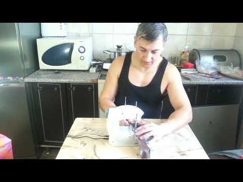 Видео: Мини швейная машина 4 в 1 Ming Li Sewing Machine, обзор