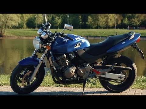 Видео: Honda CB600 обзор. Городская зажигалка