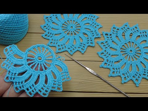 Видео: Простой АЖУРНЫЙ МОТИВ вязание крючком для начинающих Crochet Motif knitting Tutorial for beginners