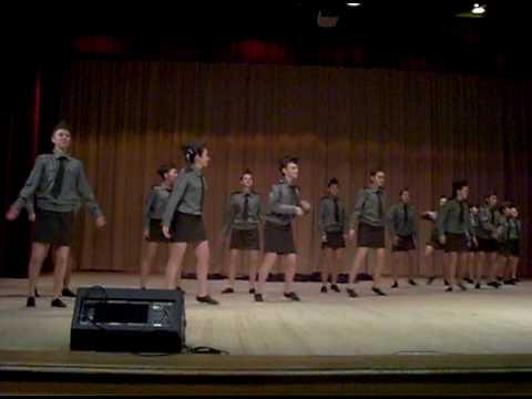 Видео: Ансамбль "Калинка" г.Елабуга. Танец "Катюша"