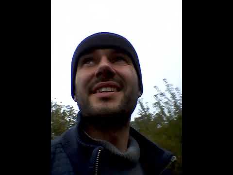 Видео: Почему старым друзьям не о чем разговаривать