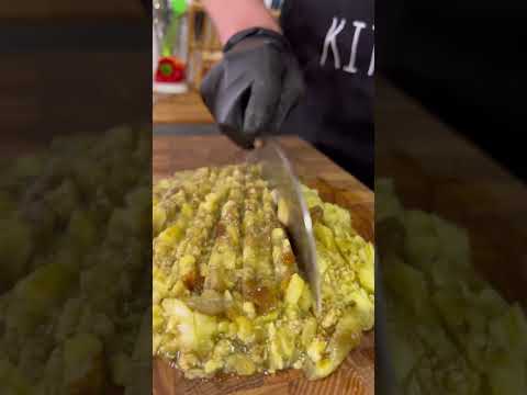 Видео: Сочные куриные рулетики в беконе с турецким соусом👌