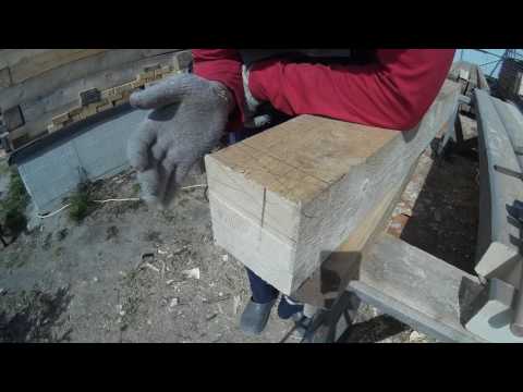 Видео: Как сделать центральный шип в брусе | Хочу дом из бруса